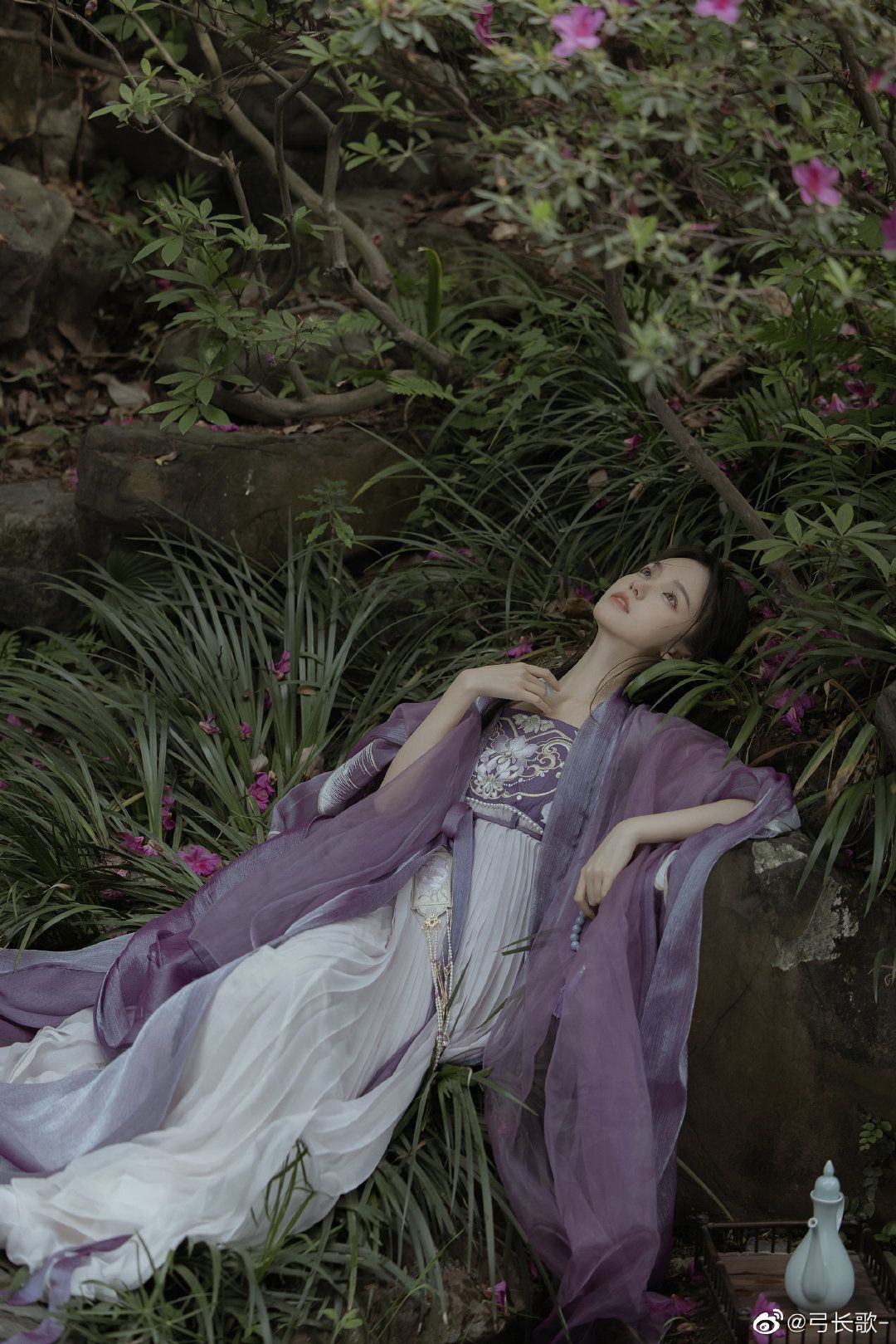 The World of Hanfu Fashion:Exploring the Beauty of 13-Year-Old Girls Hanfu女装 The World of Hanfu Fashion:Exploring the Beauty of 13-Year-Old Girls Hanfu女装