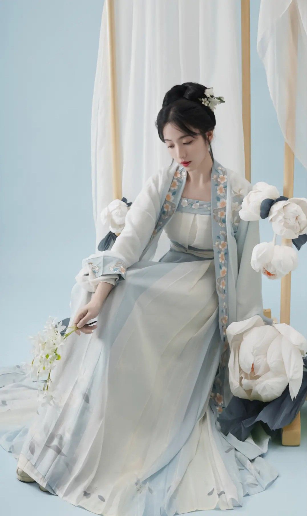 Everyday Fashion with Traditional Hanfu:Autumn-Winter Ming Style Everyday Fashion with Traditional Hanfu:Autumn-Winter Ming Style