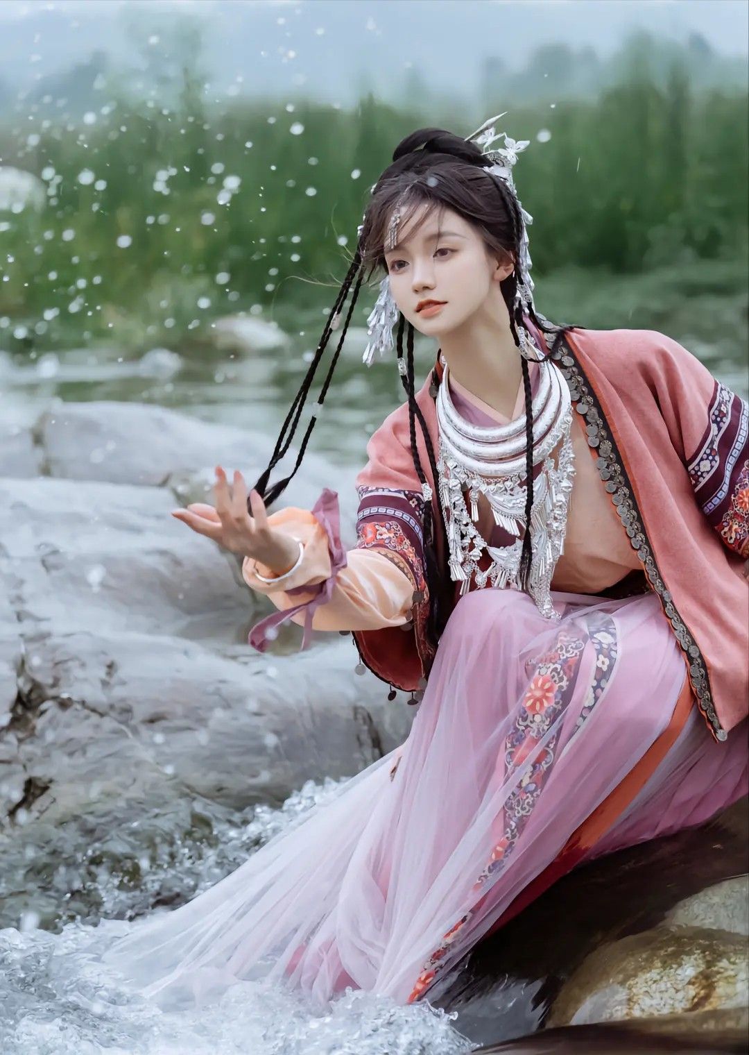 Summer Splendor:The Joy of a Red Cheongsam for the Beloved Mother-in-Law Summer Splendor:The Joy of a Red Cheongsam for the Beloved Mother-in-Law