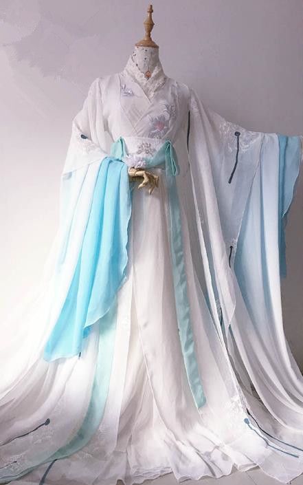 Summer in a Bloom:The Elegance of Hanfu for Young Girls Summer in a Bloom:The Elegance of Hanfu for Young Girls