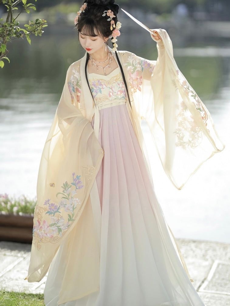 The Enchantment of Silk Velvet Cheongsam Blouse:A Blend of Tradition and Modernity The Enchantment of Silk Velvet Cheongsam Blouse:A Blend of Tradition and Modernity