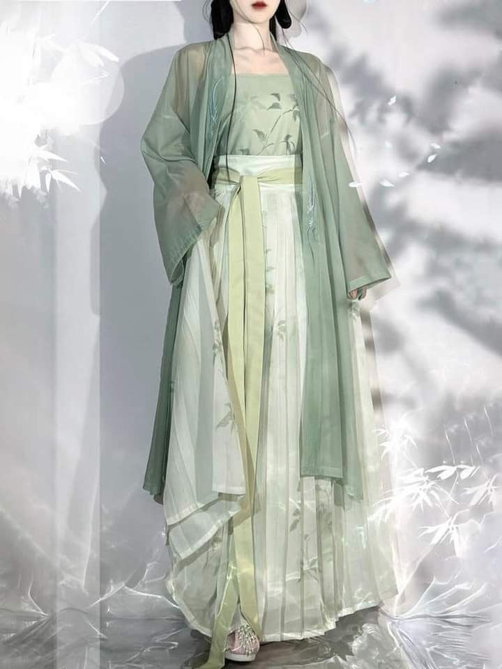 Elegant Steps:Exploring the Shoe Options for Girls in Traditional Chinese Hanfu Fashion Elegant Steps:Exploring the Shoe Options for Girls in Traditional Chinese Hanfu Fashion