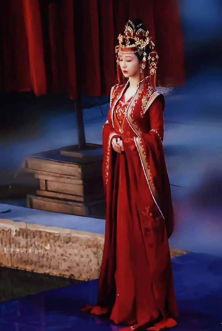 Cheongsam Women:Embracing Neo-Chinese Style in Summer Cheongsam Women:Embracing Neo-Chinese Style in Summer