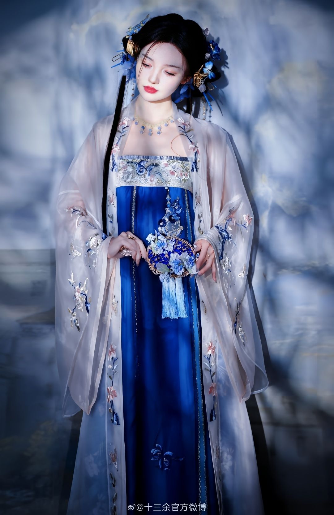 The Enchantment of the Horseface Skirt:A Love Letter to Traditional Chinese Clothing The Enchantment of the Horseface Skirt:A Love Letter to Traditional Chinese Clothing