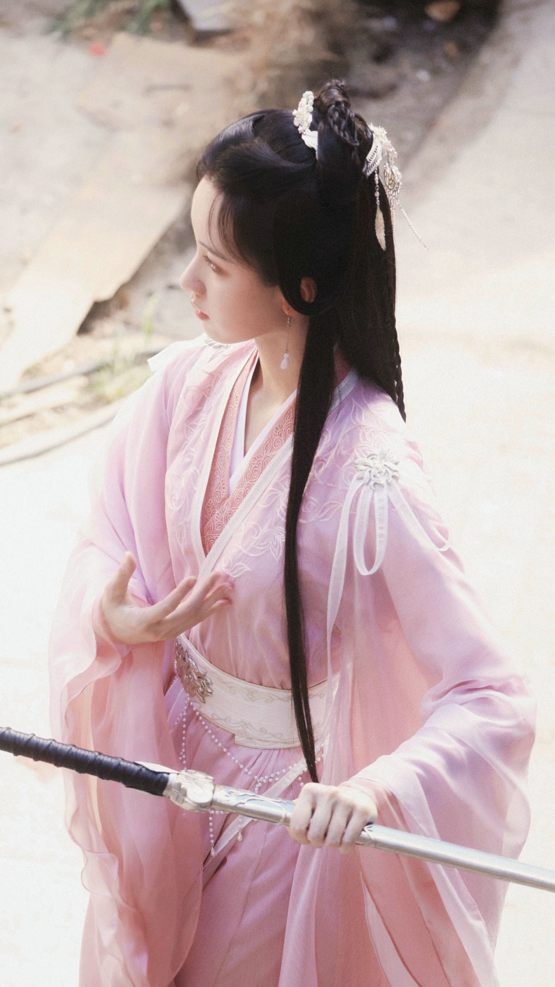 Ancient Charm:A Girls Hanfu Costume Set in the Style of Fairyland Elegance Ancient Charm:A Girls Hanfu Costume Set in the Style of Fairyland Elegance