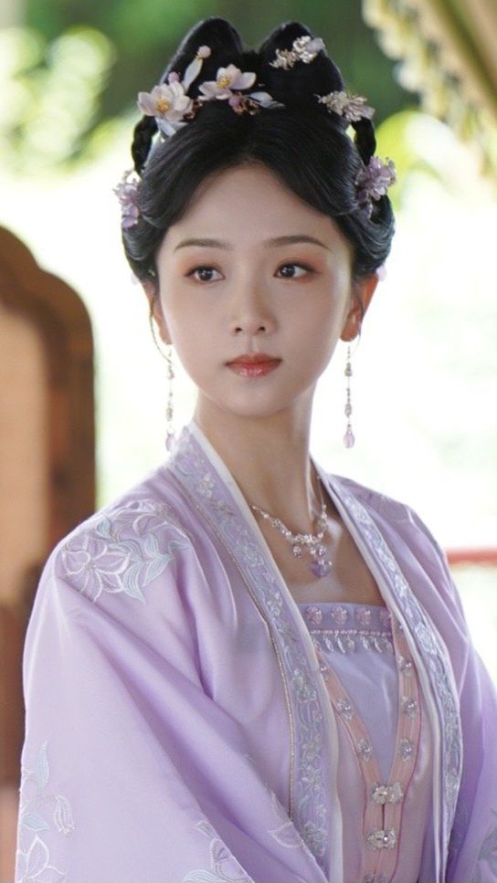 Red Youthful Cheongsam:A Modern Evolution of Traditional Elegance Red Youthful Cheongsam:A Modern Evolution of Traditional Elegance
