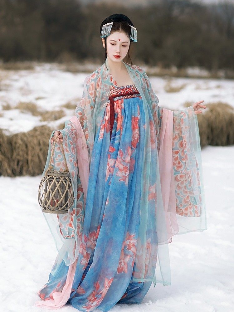 The Splendor of Cheongsam Fabric:The Silk Story The Splendor of Cheongsam Fabric:The Silk Story