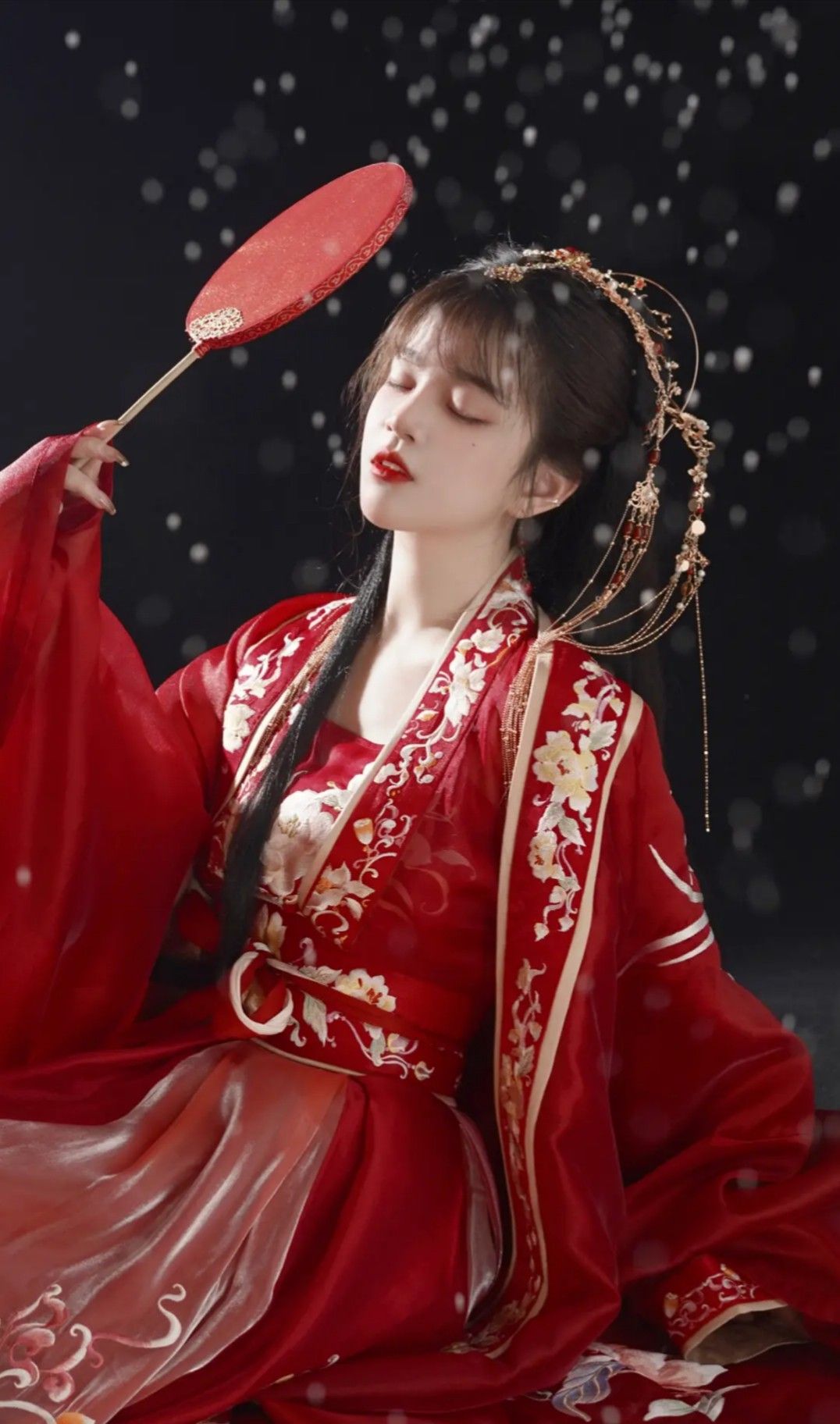 The Magnificent Journey of a Hanfu Female Warrior:An Unyielding Journey of a Valiant Dame The Magnificent Journey of a Hanfu Female Warrior:An Unyielding Journey of a Valiant Dame