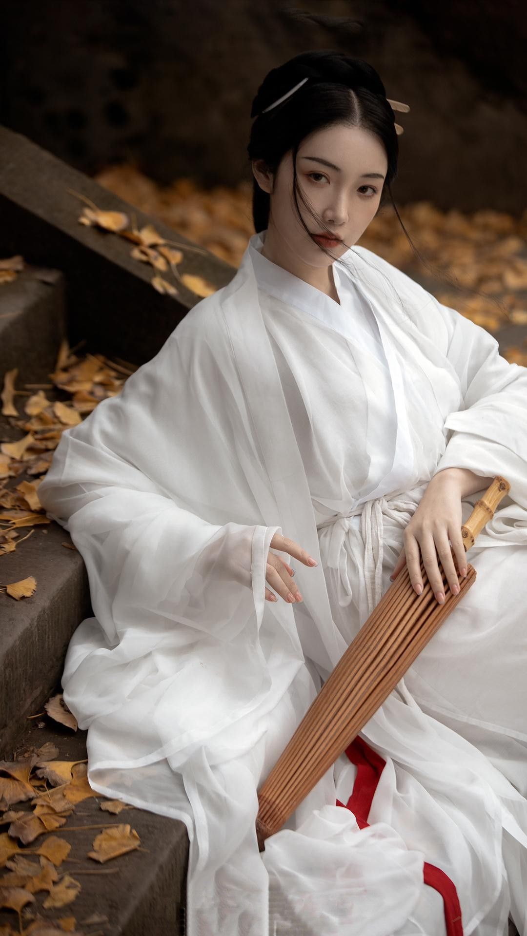 Modernized Cheongsam with Refined Charm:The Evolution of Xiangyunsha Qipao Dress Modernized Cheongsam with Refined Charm:The Evolution of Xiangyunsha Qipao Dress