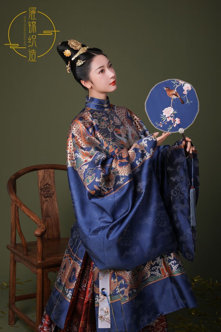Embracing the New-Age Cheongsam:The Rise of Short-Style Neo-Chinese Qipao Fashion for Women Embracing the New-Age Cheongsam:The Rise of Short-Style Neo-Chinese Qipao Fashion for Women