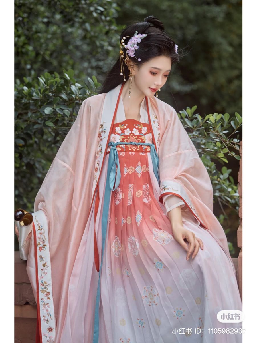 The Enchanting Charm of Little Pink Bamboo Quipao The Enchanting Charm of Little Pink Bamboo Quipao