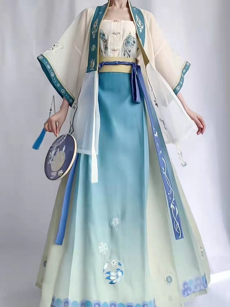 Embracing Modernity in a Qipao:Unveiling the Elegant and Chic Charm of the New-Age Cheongsam Embracing Modernity in a Qipao:Unveiling the Elegant and Chic Charm of the New-Age Cheongsam