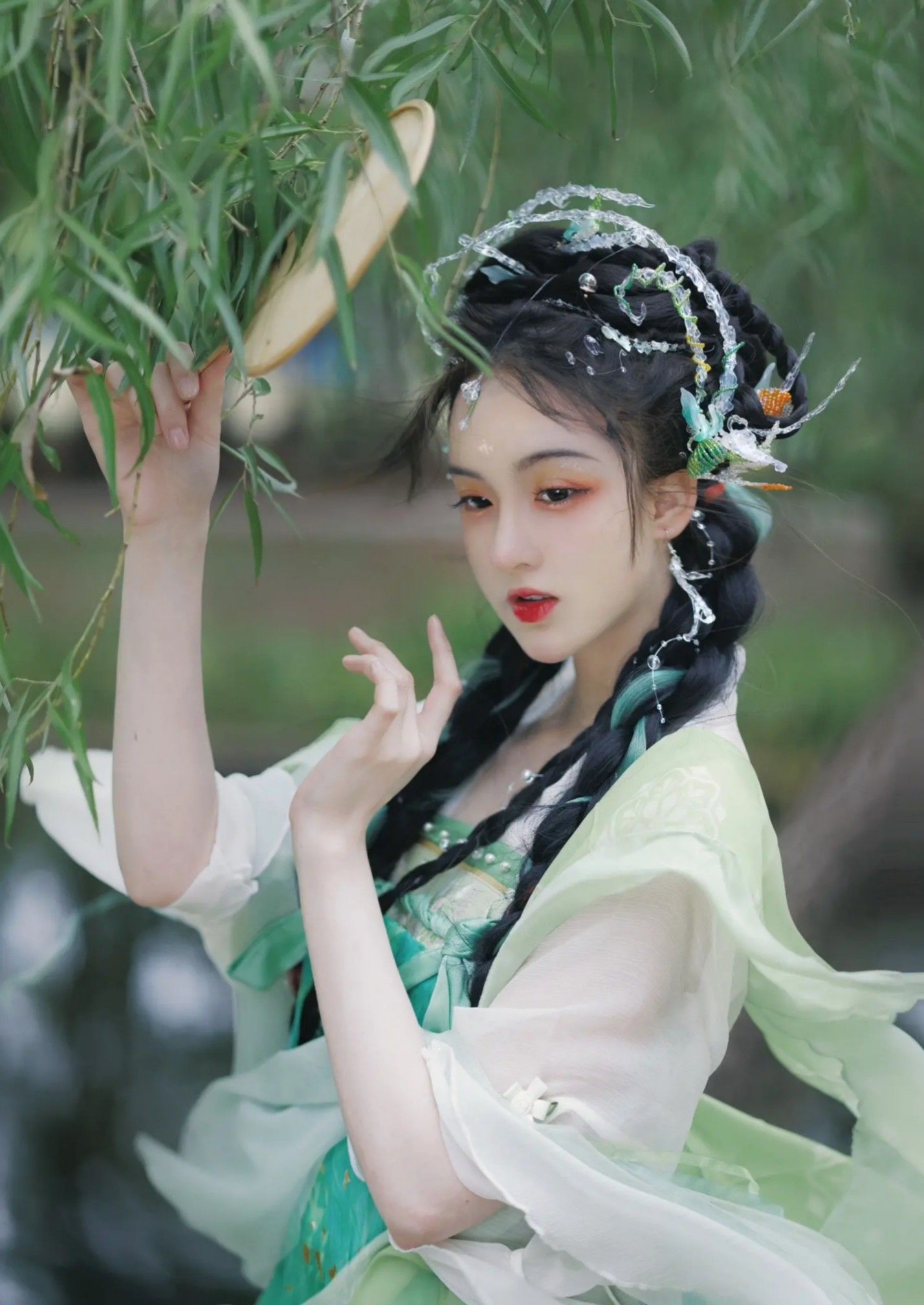 The Cultural Significance of the Traditional Chinese Hanfu Collared-Shirt The Cultural Significance of the Traditional Chinese Hanfu Collared-Shirt