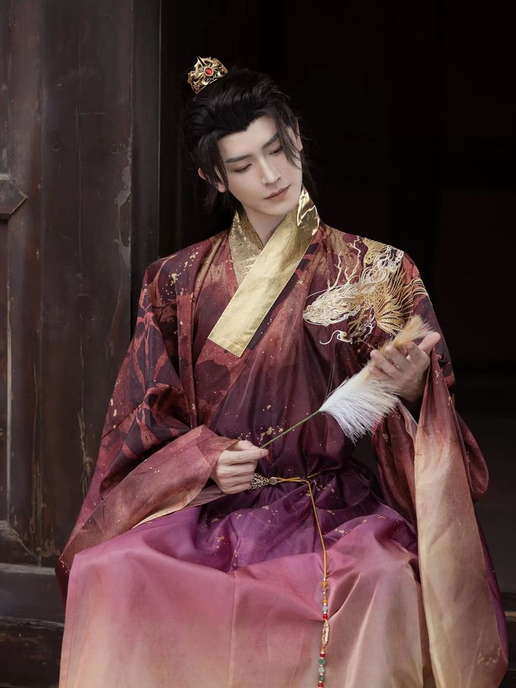 The Embroidery of Cheongsams Placket Edge:A Closer Look into the Traditional Craftsmanship The Embroidery of Cheongsams Placket Edge:A Closer Look into the Traditional Craftsmanship