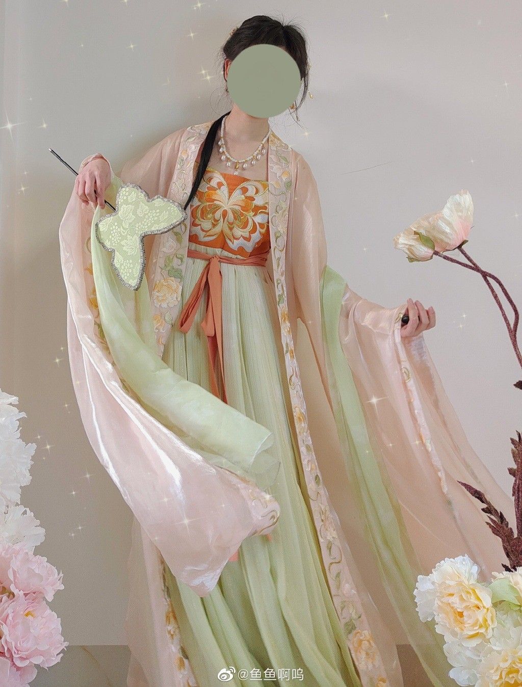 A Purplish Glint in Ancient Headdress:The Enchantment of Ancient Chinese Hair Ornaments A Purplish Glint in Ancient Headdress:The Enchantment of Ancient Chinese Hair Ornaments
