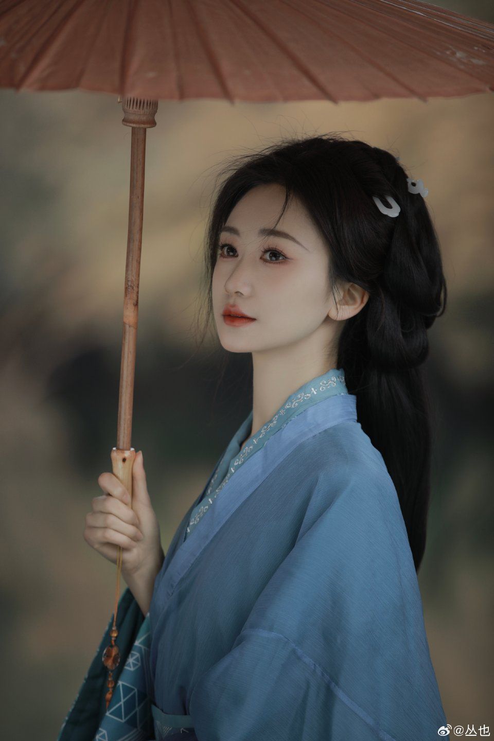 Traditional Chinese Womens Tang Costumes and Hanfu Fashion:A Blend of Elegance and Heritage Traditional Chinese Womens Tang Costumes and Hanfu Fashion:A Blend of Elegance and Heritage
