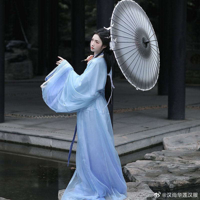 The Elegance of Womens Cheongsam Skirt:A Journey into the World of Ma Mian裙摆 The Elegance of Womens Cheongsam Skirt:A Journey into the World of Ma Mian裙摆