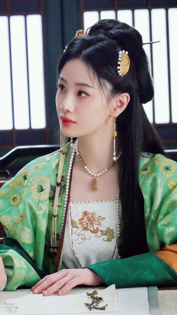 The Rise of Western-Style Cheongsam for 10-Year-Old Girls:The Allure of Qipao Fashion The Rise of Western-Style Cheongsam for 10-Year-Old Girls:The Allure of Qipao Fashion