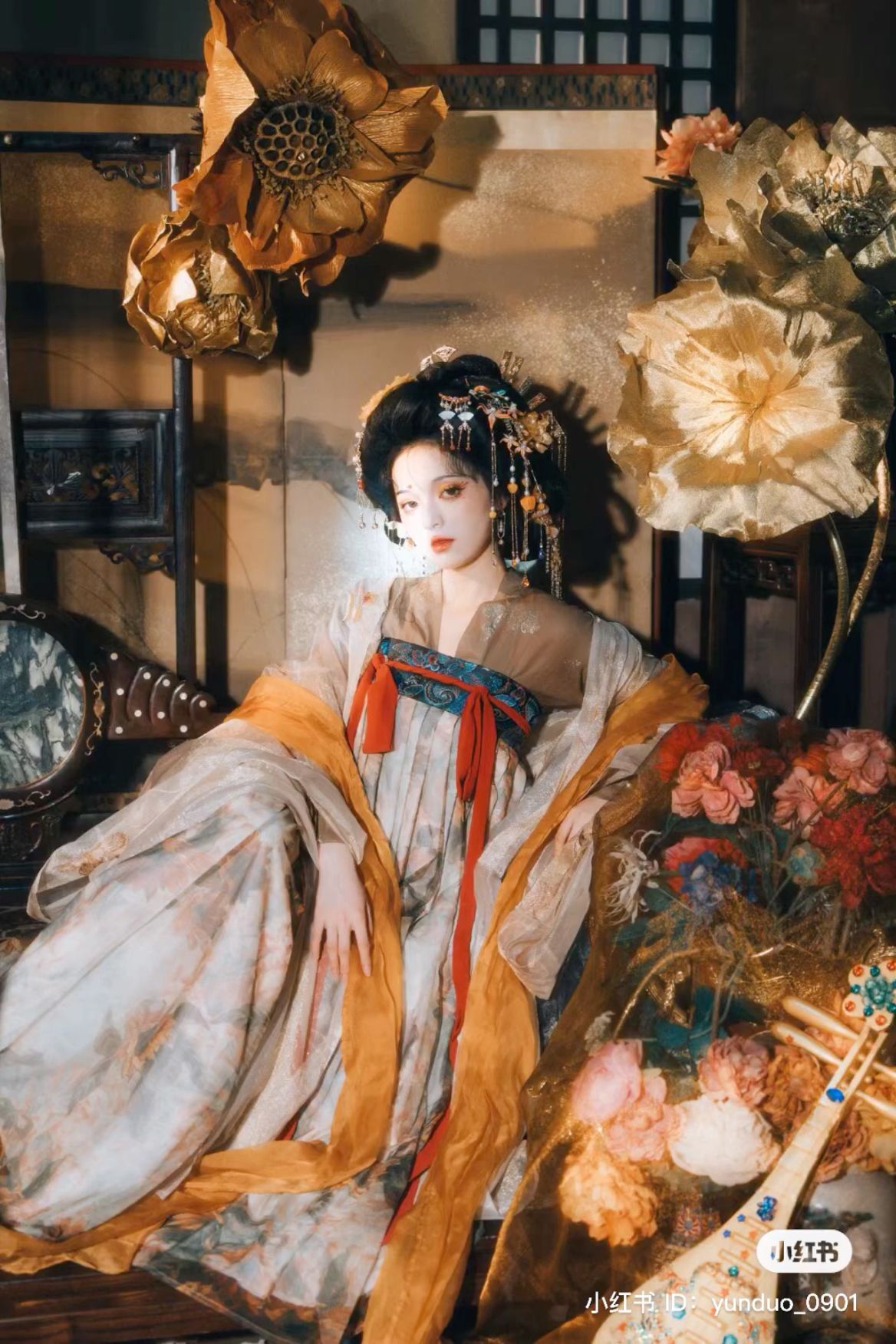 Vibrant Northeast China:The Charm of Northeast Flower-Pattern Qipao Women Vibrant Northeast China:The Charm of Northeast Flower-Pattern Qipao Women