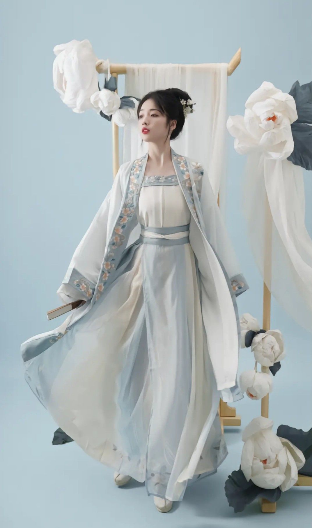 The Splendor of Hanfu Embroidery:A Closer Look at Qiyao Styles The Splendor of Hanfu Embroidery:A Closer Look at Qiyao Styles