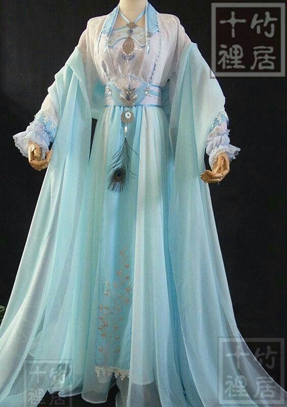 The Charm of a Little Girl in Traditional Hanfu Dress with Her Waisted Skirt The Charm of a Little Girl in Traditional Hanfu Dress with Her Waisted Skirt