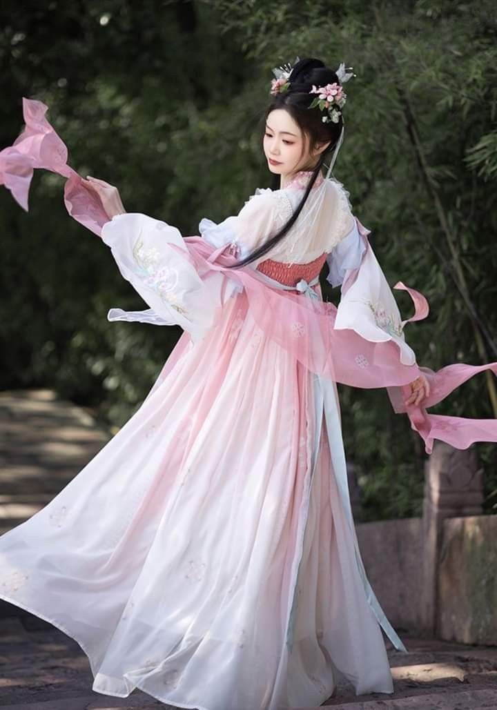 Summer Style of Song Dynasty Hanfu for Female Students Summer Style of Song Dynasty Hanfu for Female Students