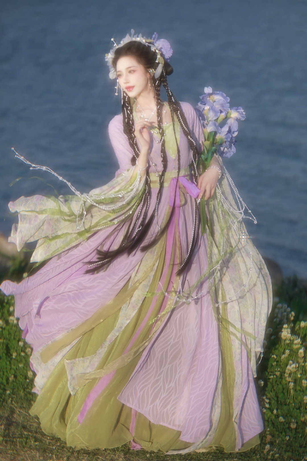 The Rise of Qipao with Plush Overcoat:A Fashion Statement in Cultural Fusion The Rise of Qipao with Plush Overcoat:A Fashion Statement in Cultural Fusion