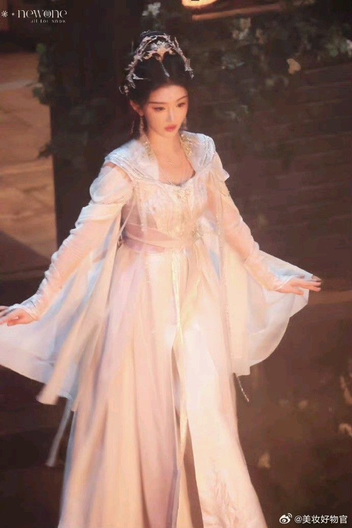 The Journey of a Hanfu Girl:Age 12 to 14 The Journey of a Hanfu Girl:Age 12 to 14