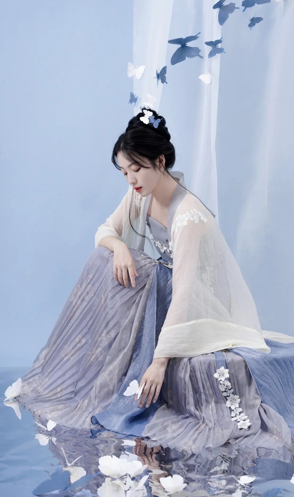 Innovating Traditional Hanfu Dress:Students Perspective on the Evolution of a Classic Style Innovating Traditional Hanfu Dress:Students Perspective on the Evolution of a Classic Style