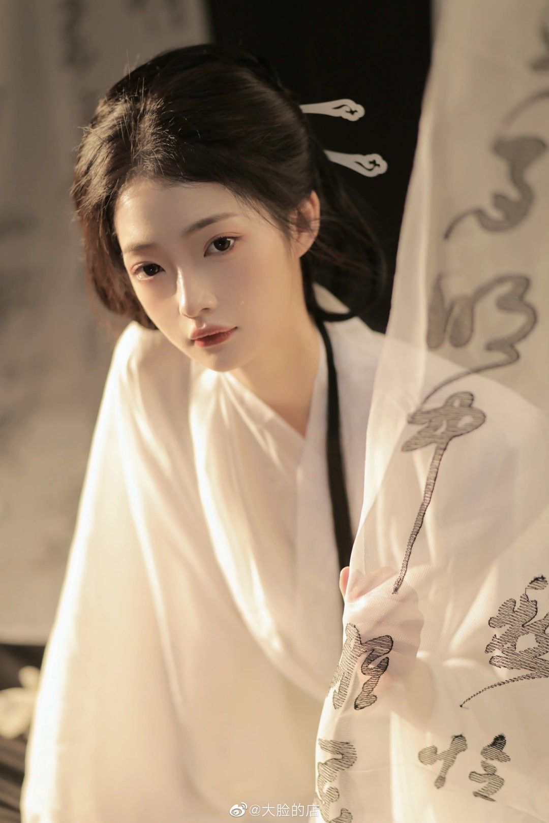Authentic Hanfu Costume for High School Girls:A Journey into Traditional Elegance Authentic Hanfu Costume for High School Girls:A Journey into Traditional Elegance