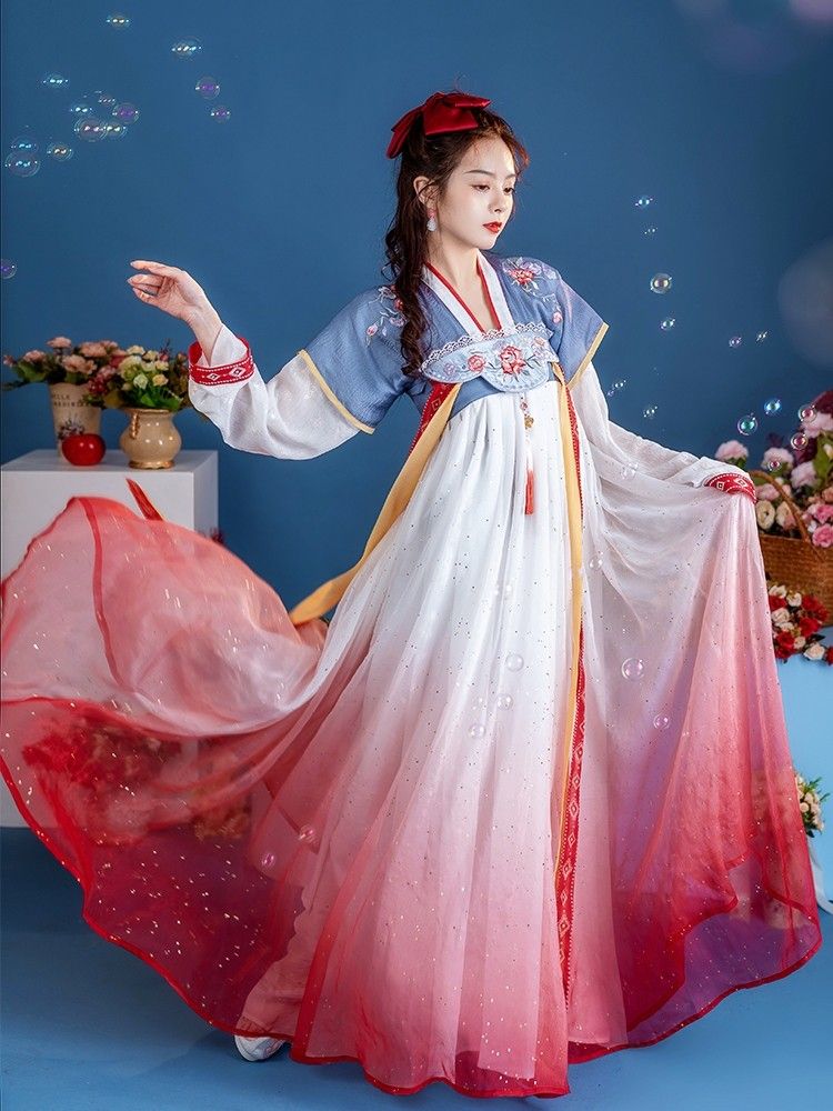 The Cultural Splendor of Horseface Skirt and Front-襟 Blouse:A Traditional Beauty The Cultural Splendor of Horseface Skirt and Front-襟 Blouse:A Traditional Beauty