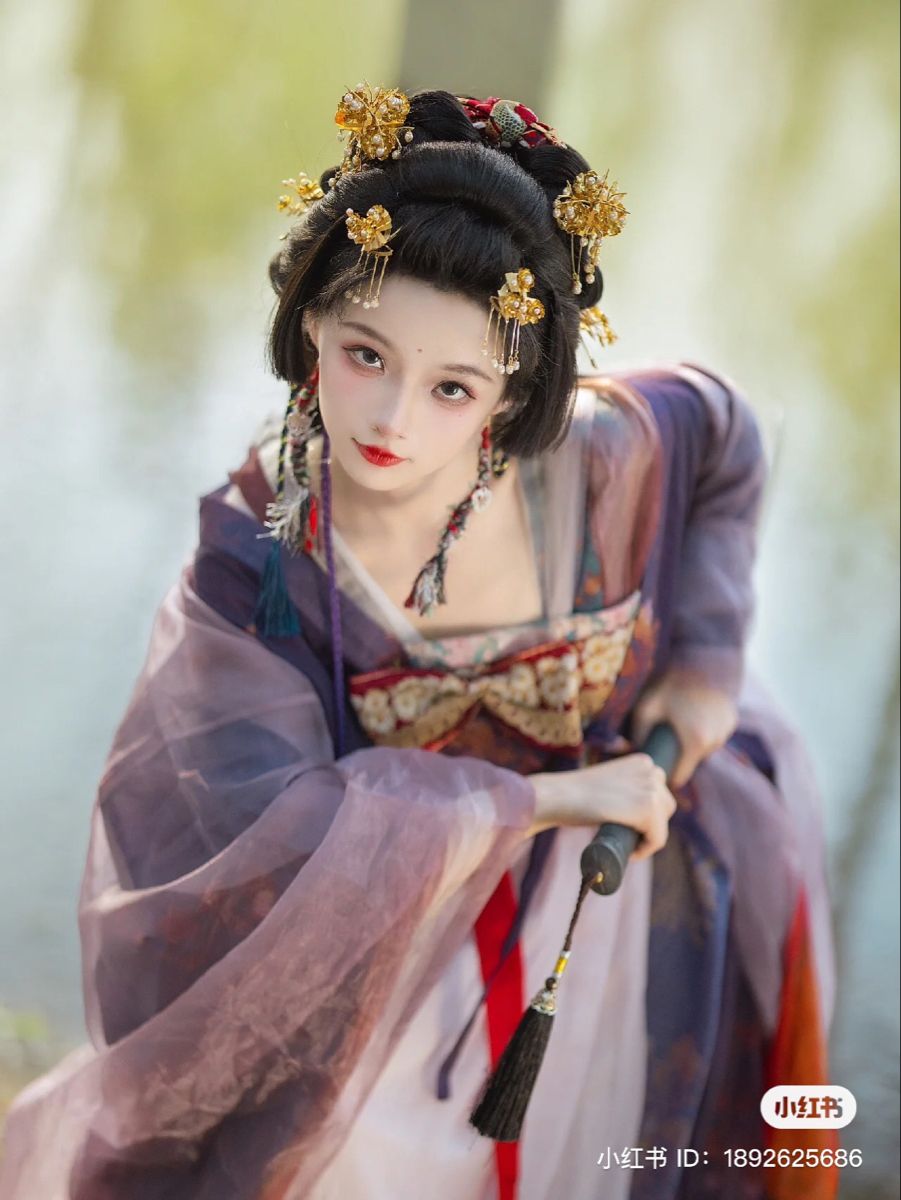 The Enchantment of Qiyao Hanfu:A Phoenix Soars in Elegance The Enchantment of Qiyao Hanfu:A Phoenix Soars in Elegance