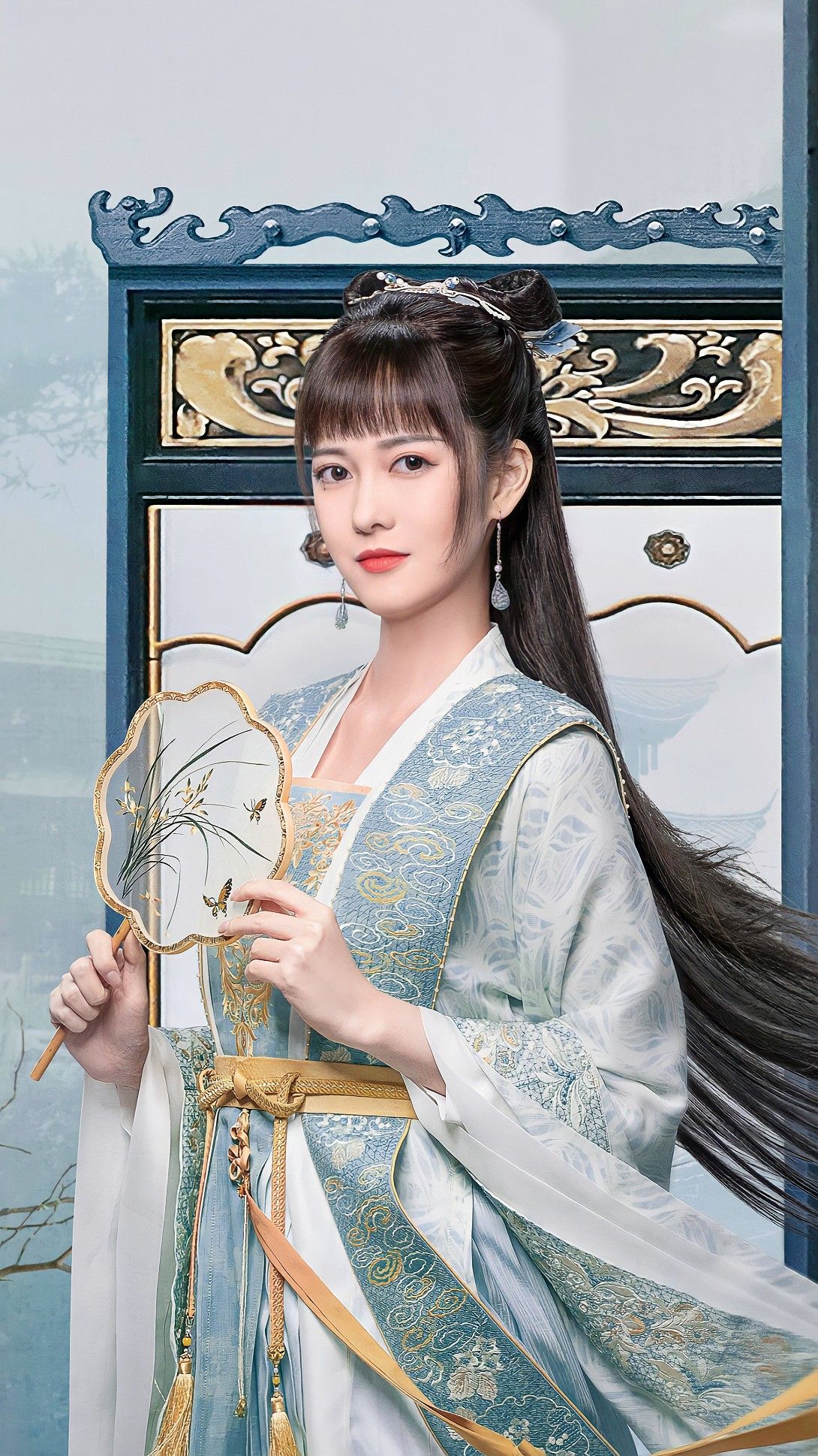 Elegant Hanfu Shoes:Unveiling the Beauty of a Girl in Traditional Splendor Elegant Hanfu Shoes:Unveiling the Beauty of a Girl in Traditional Splendor