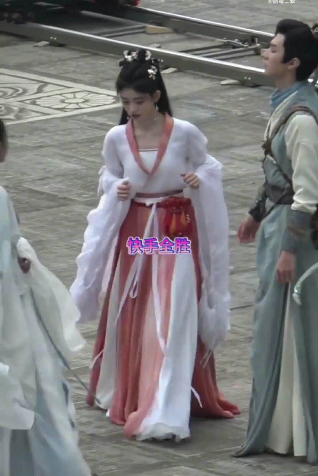 Unveiling the Originality of Hanfu:The Story of Chenbi Unveiling the Originality of Hanfu:The Story of Chenbi