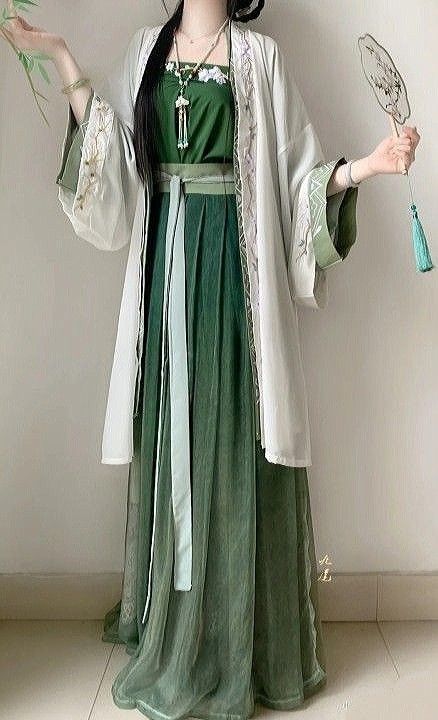 Winter Fashion for Adult Women:The Revival of Hanfu Costumes Winter Fashion for Adult Women:The Revival of Hanfu Costumes