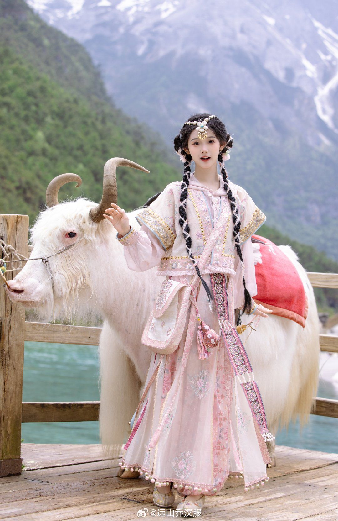 The Elegance of a Qipao Top and Skirt Combination The Elegance of a Qipao Top and Skirt Combination