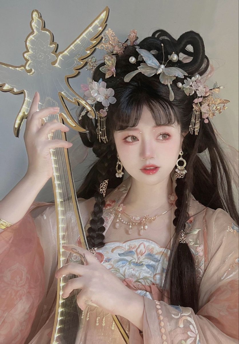 Summer 2023:Haiqinglans New Collection of Blue Flag Qipao Summer 2023:Haiqinglans New Collection of Blue Flag Qipao