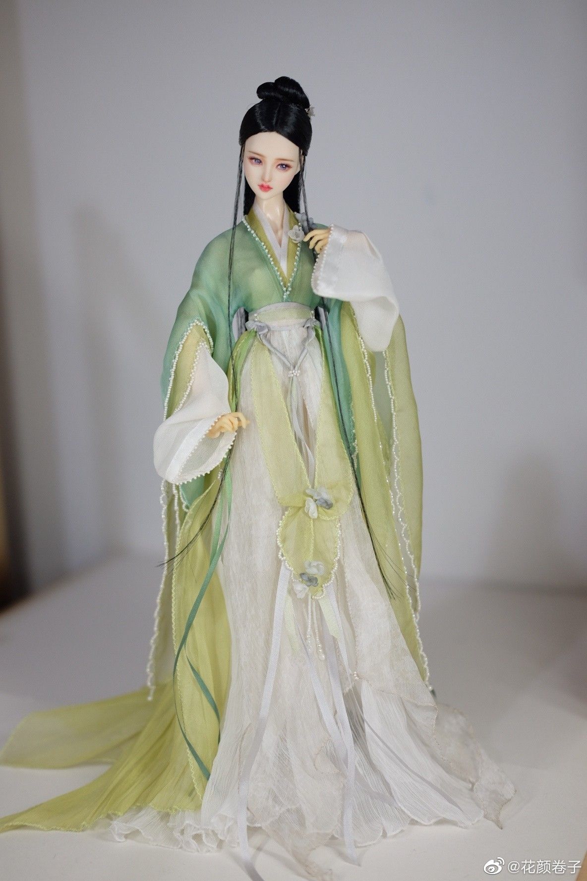 Latest Childrens Hanfu Fashion:Long-sleeved Hanbok for Girls Latest Childrens Hanfu Fashion:Long-sleeved Hanbok for Girls