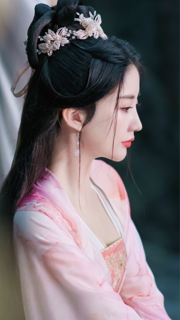Parent-Child Qipao:Embracing Traditional Chinese Style Parent-Child Qipao:Embracing Traditional Chinese Style