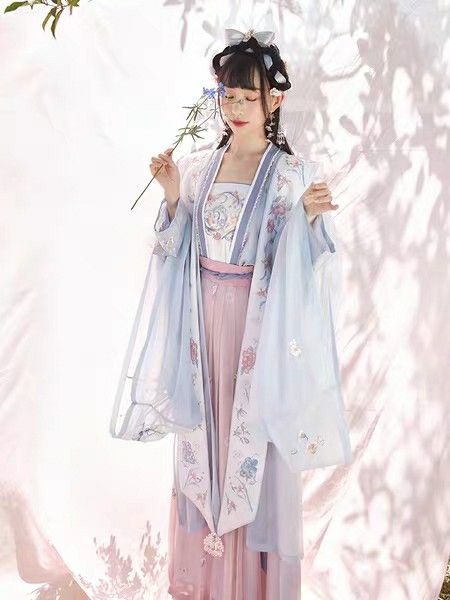 Chinese-Style Cheongsam Baby Girl:Embracing Traditional Elegance Chinese-Style Cheongsam Baby Girl:Embracing Traditional Elegance