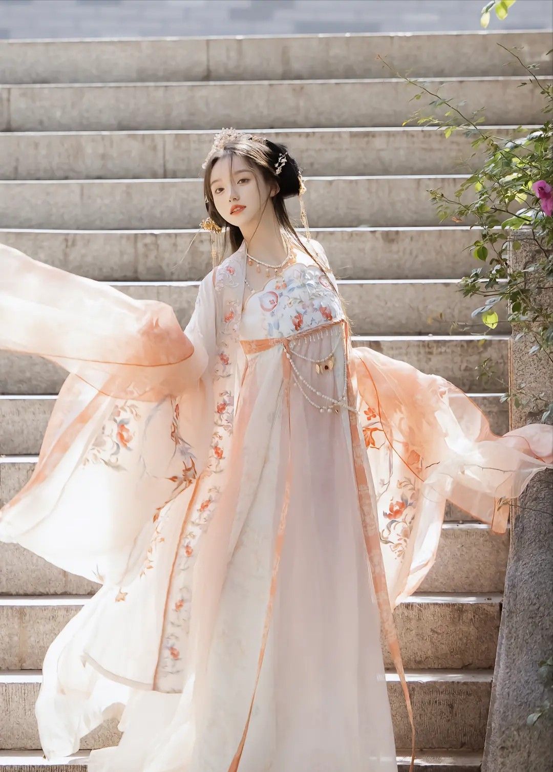 The Splendor of Jin and Wei Styles in Traditional Chinese Hanfu Fashion The Splendor of Jin and Wei Styles in Traditional Chinese Hanfu Fashion