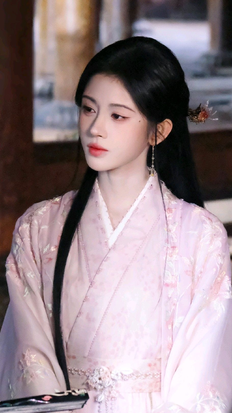 The Mamen Qun:A Blend of Traditional Chinese Fashion and Modern Elegance The Mamen Qun:A Blend of Traditional Chinese Fashion and Modern Elegance