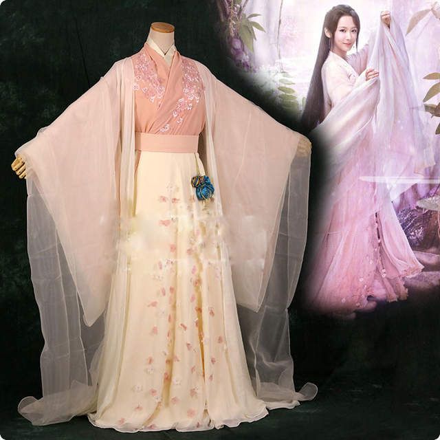 Winter Style of Long-Style Cape-like Hanfu for Women A Blend of Tradition and Modernity Winter Style of Long-Style Cape-like Hanfu for Women A Blend of Tradition and Modernity
