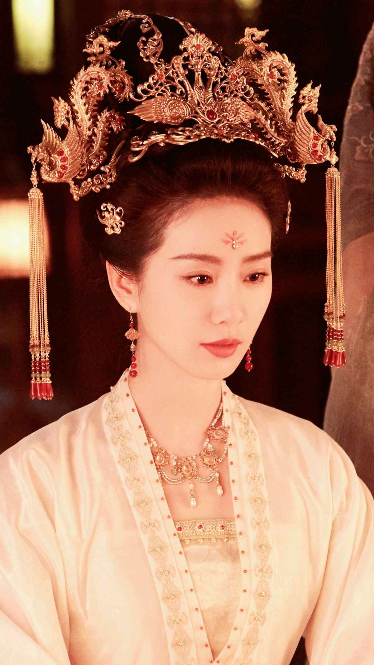 A Complete Set of Traditional Hanfu Costumes for Modern College Student:A Long-Style Experience A Complete Set of Traditional Hanfu Costumes for Modern College Student:A Long-Style Experience
