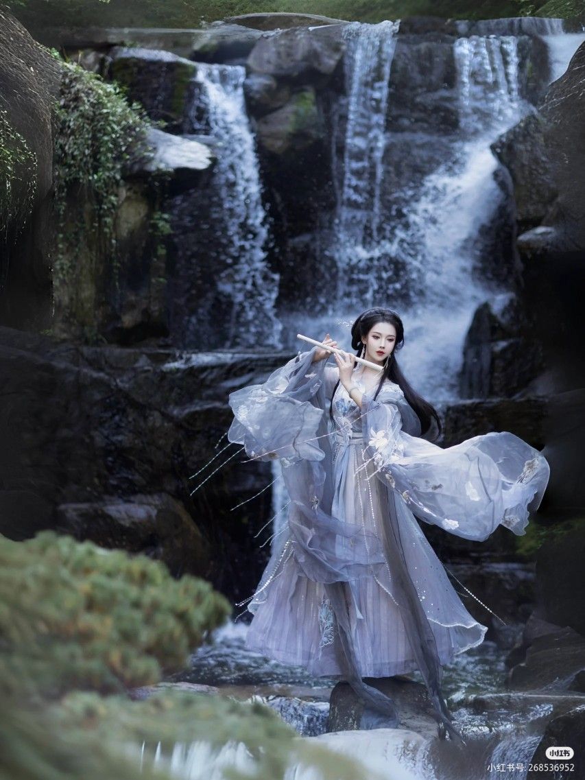 Purple-Dyed Traditional Hanfu:A Journey of Fashion Evolution and Cultural Revival Purple-Dyed Traditional Hanfu:A Journey of Fashion Evolution and Cultural Revival