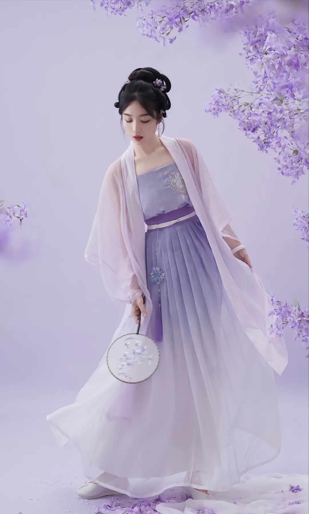 Childrens Hanfu Fashion:A Complete Guide to Traditional Chinese Childrens Clothing Childrens Hanfu Fashion:A Complete Guide to Traditional Chinese Childrens Clothing