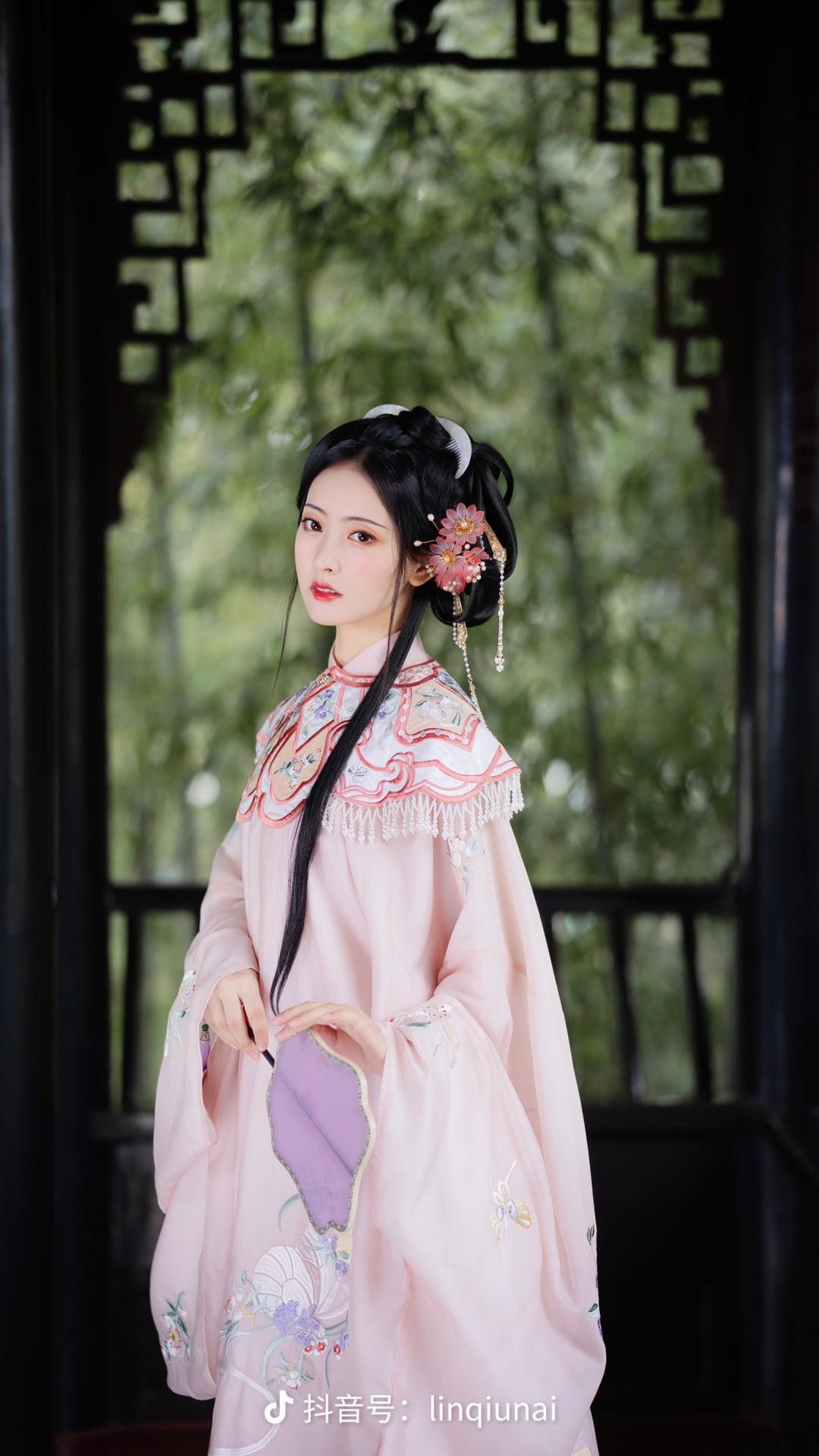 Maternal-Daughter Fashion:The Equestrian Charm of Horseface Skirt Maternal-Daughter Fashion:The Equestrian Charm of Horseface Skirt