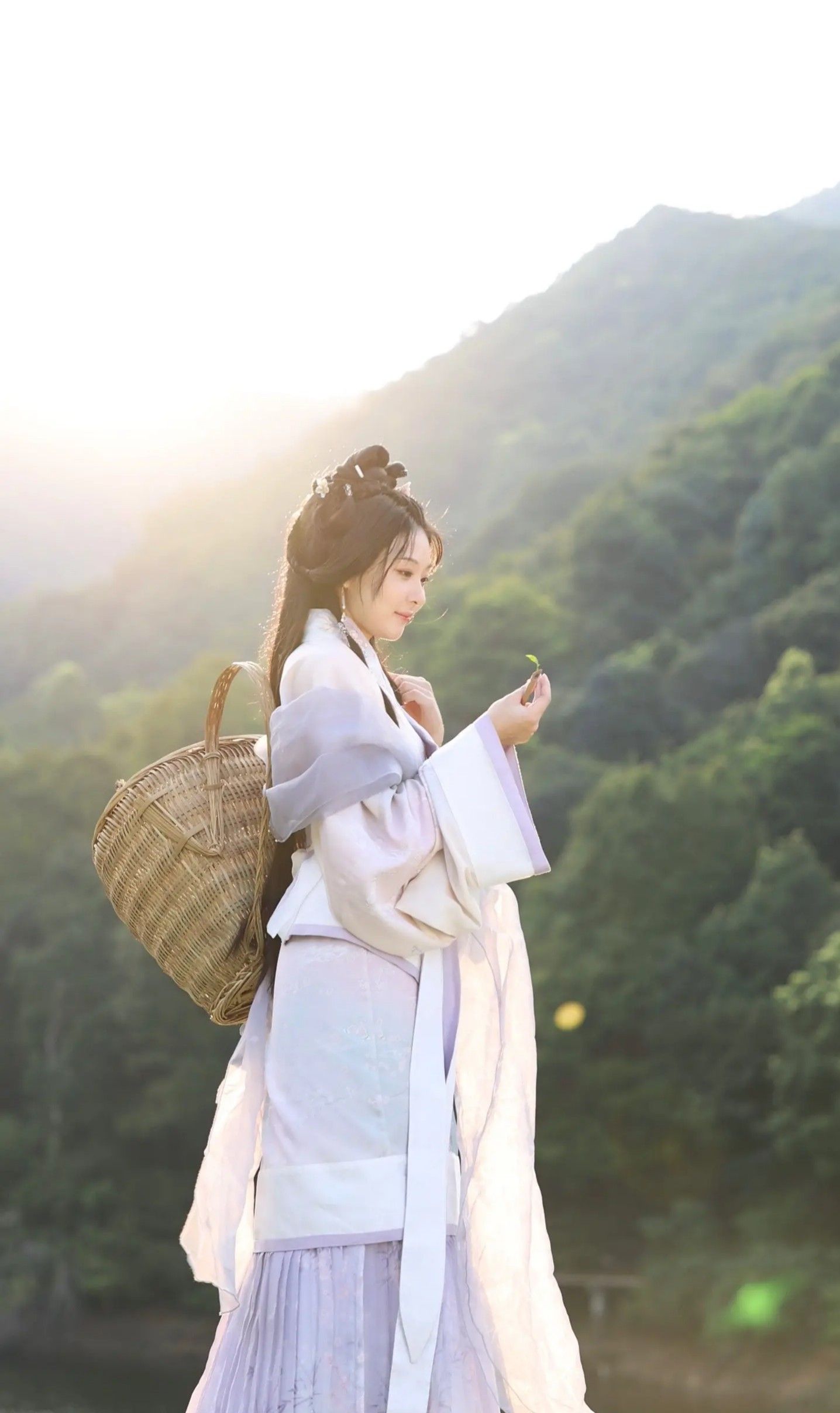 The Enchantment of Traditional Chinese童装汉服女装,一种独特的文化体验 The Enchantment of Traditional Chinese童装汉服女装,一种独特的文化体验