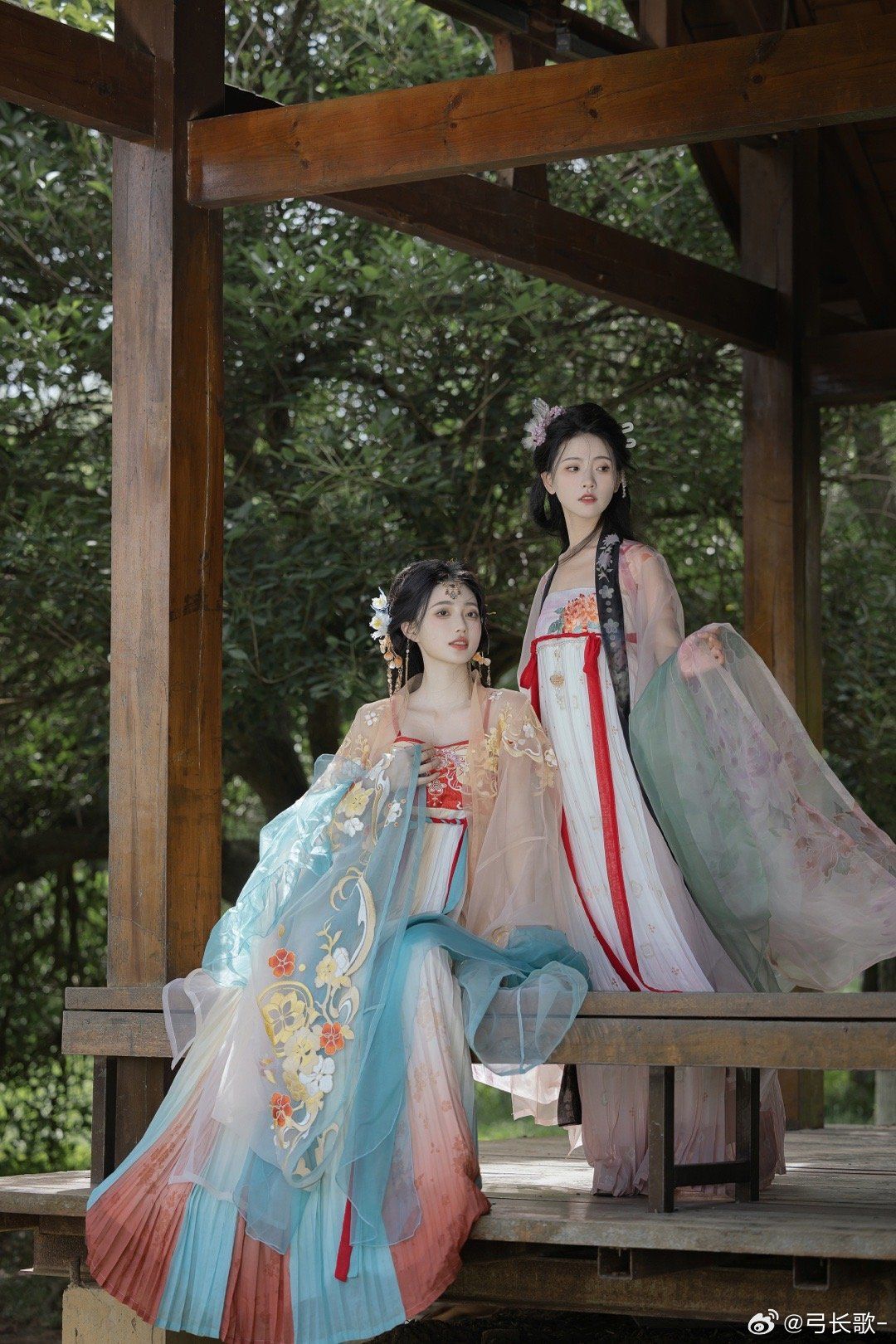 Elegance of the Ancient汉服女装,历史的韵味与现代的风采 Elegance of the Ancient汉服女装,历史的韵味与现代的风采