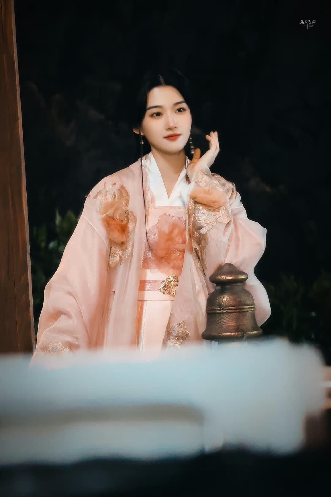 The Enchanting Beauty of Chinese Traditional Dress:Hanfu for Women The Enchanting Beauty of Chinese Traditional Dress:Hanfu for Women